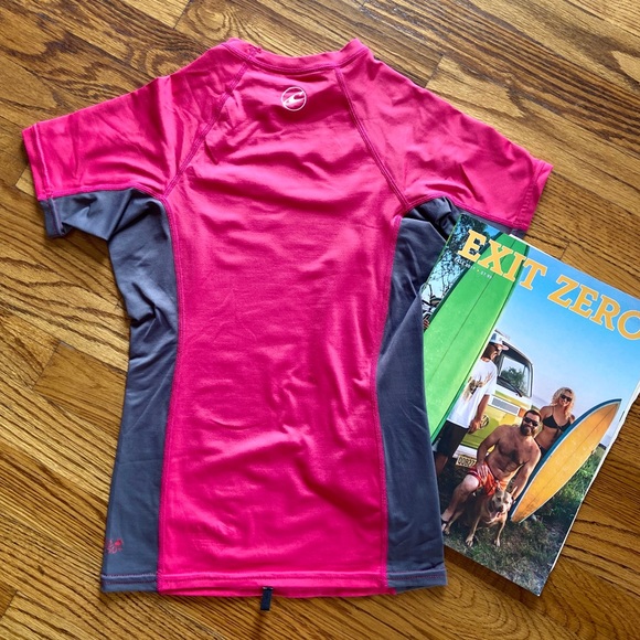 O’Neill Rash Guard - Picture 3 of 9